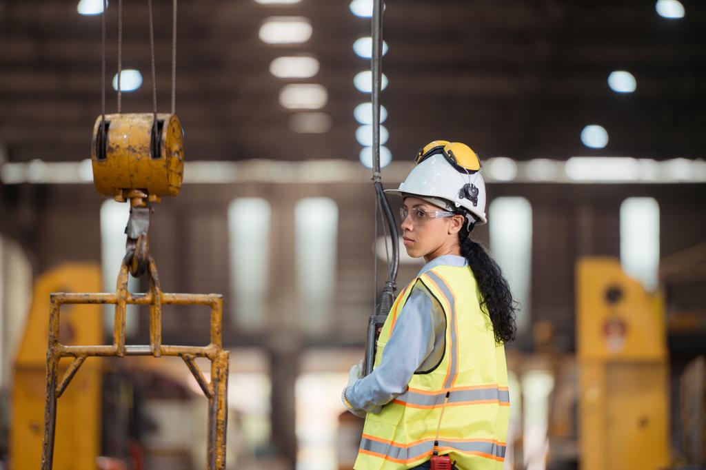 Women in Construction: Challenges, Solutions, and the Path Forward